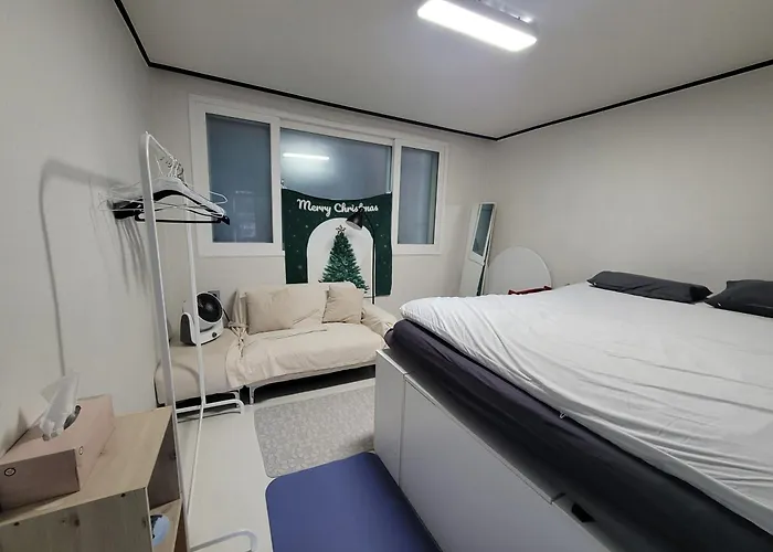 Black Stone House In Gangnam *